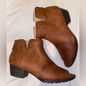 JAMBU JBU Boots Womens 8M Brown
Vegan Leather Memory Foam Harper
Booties